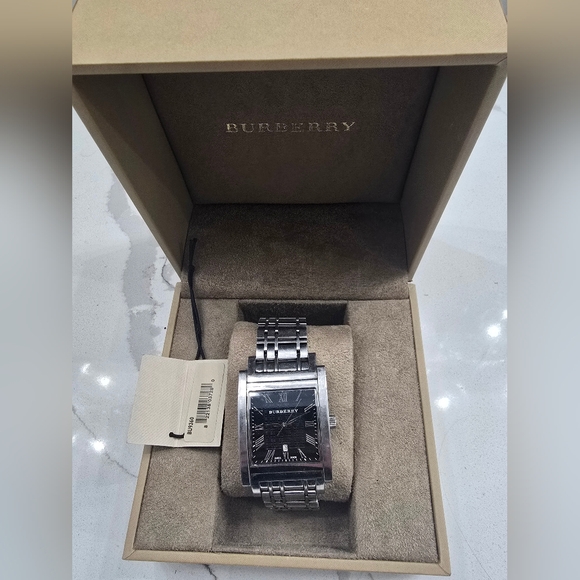 Burberry watch - Picture 7 of 13